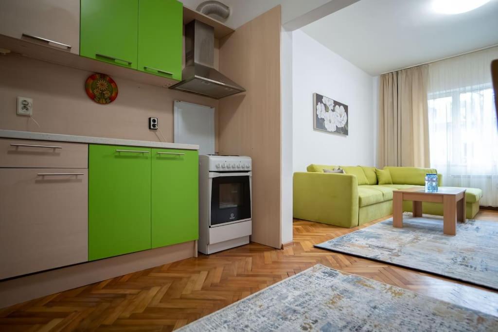 The Green Apartment In The Heart Of Old Sofia 1Bdr Bagian luar foto